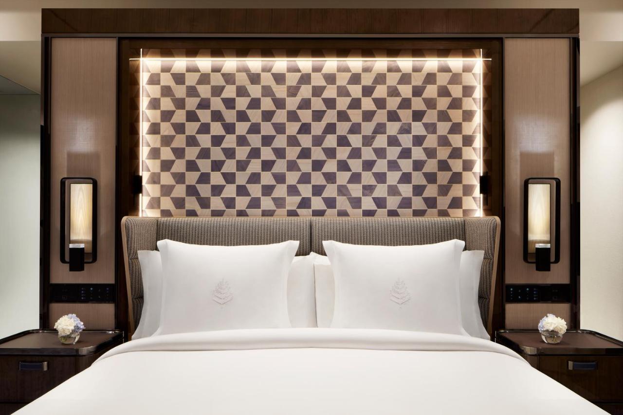 Four Seasons Hotel 5*