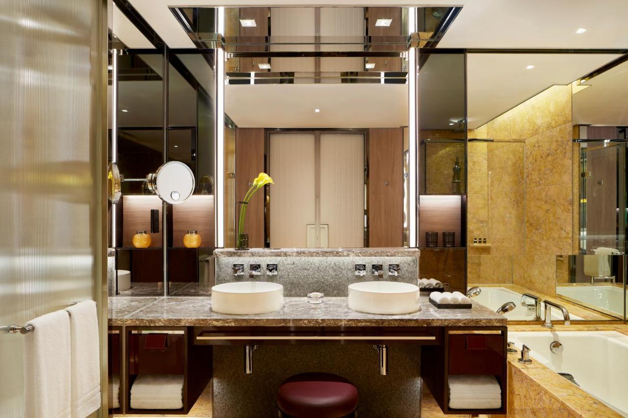 Four Seasons Hotel