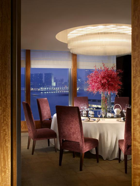 Four Seasons Hong Kong