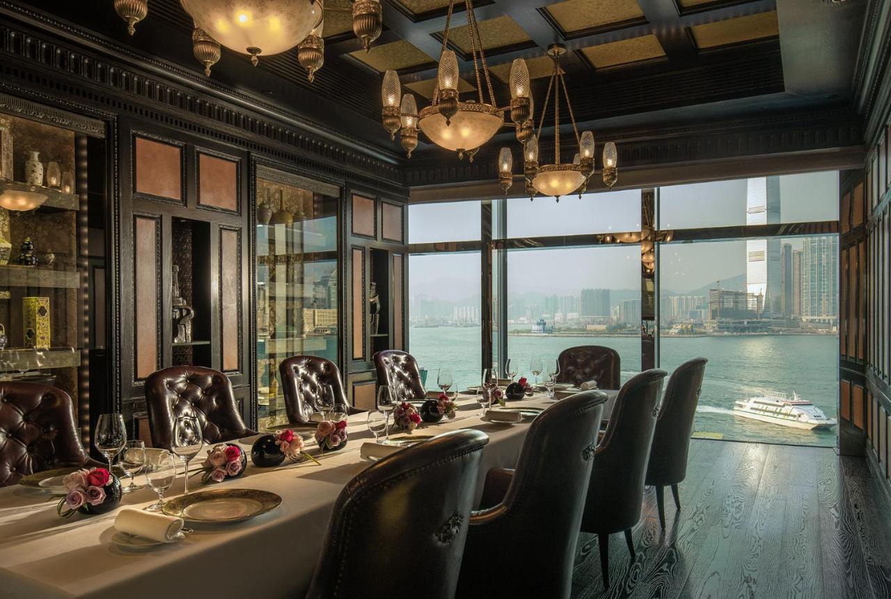Four Seasons 5* Hong Kong